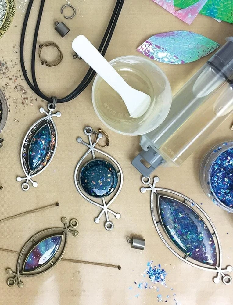 ICE Resin® Rune Bezels: Antique Silver Small Ellipse 4 ICE Resin® Rune Bezels: Antique Silver Small Ellipse - Image 2