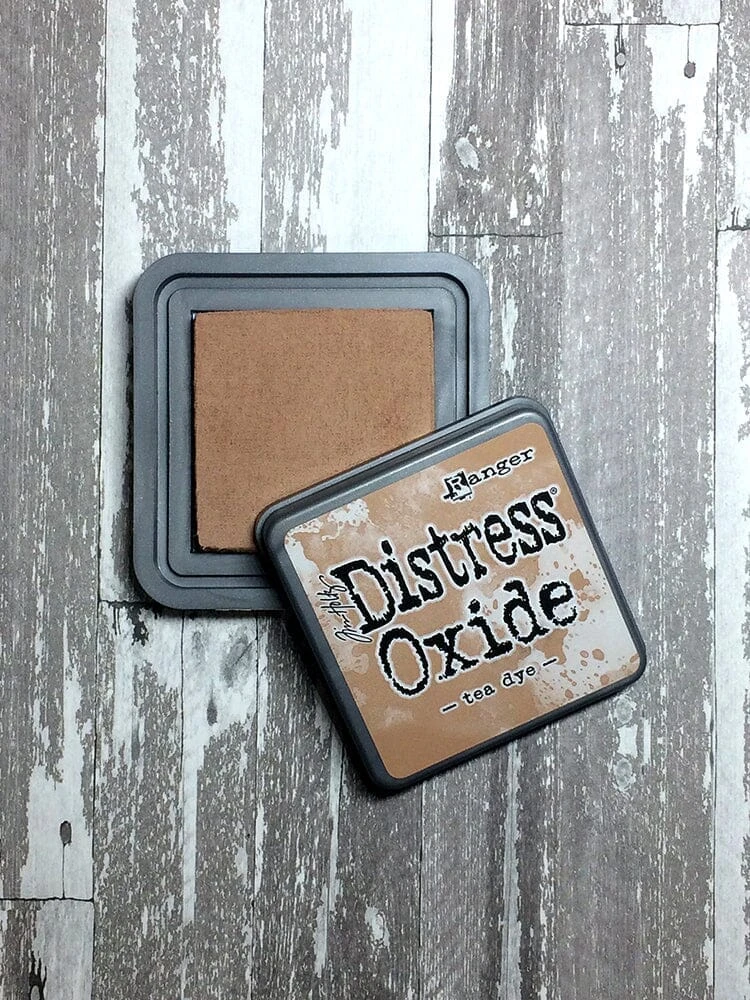 Tim Holtz Distress® Oxide® Ink Pad Tea Dye 4 Tim Holtz Distress® Oxide® Ink Pad Tea Dye - Image 2